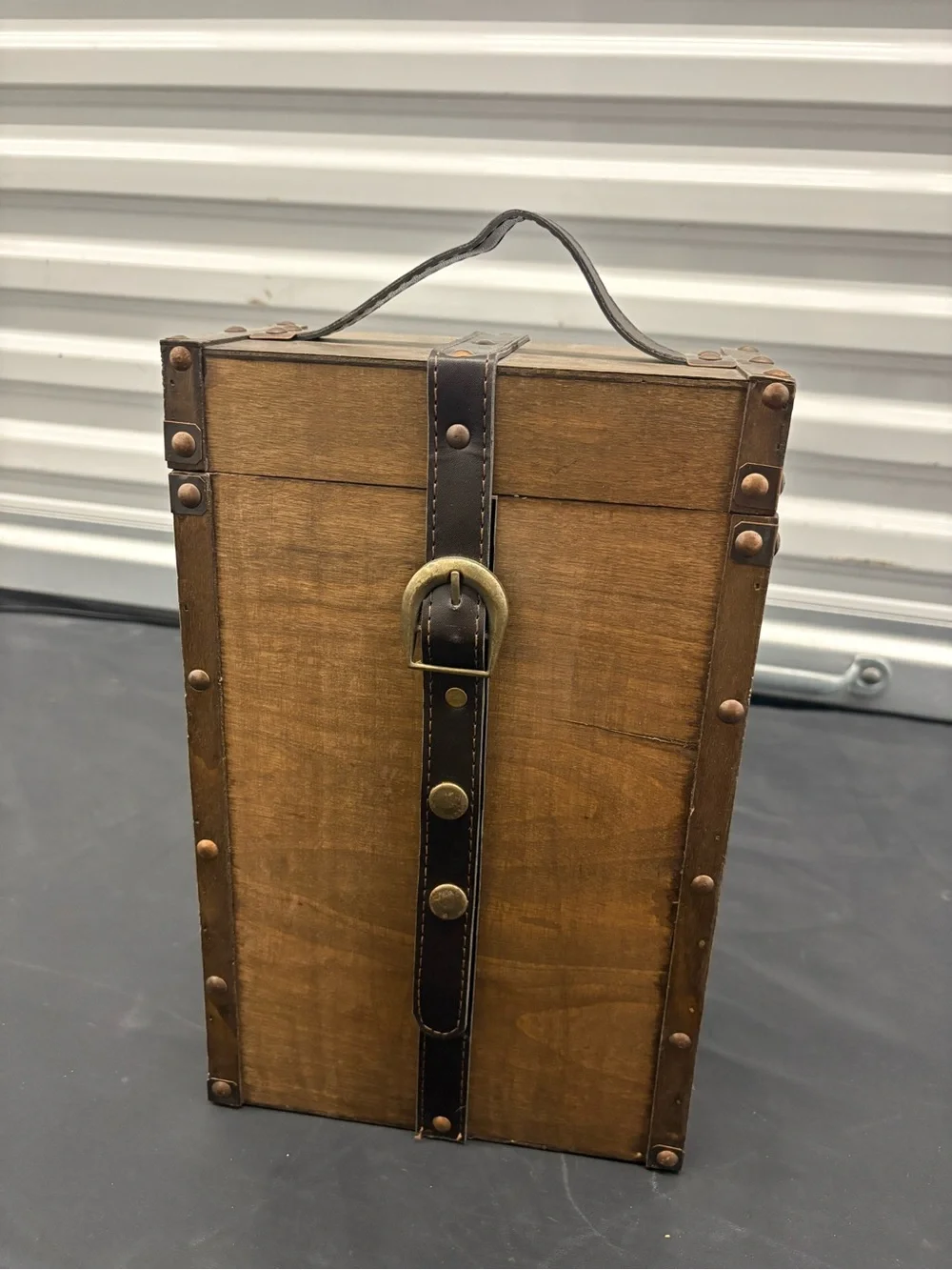 Wooden Vintage Trunk Wine Box Dark Belt Strap